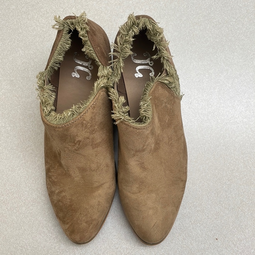 JGoods tan booties size 7.5!
